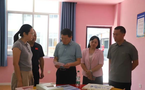 安化二中：省教育督导组来校调研指导办学工作